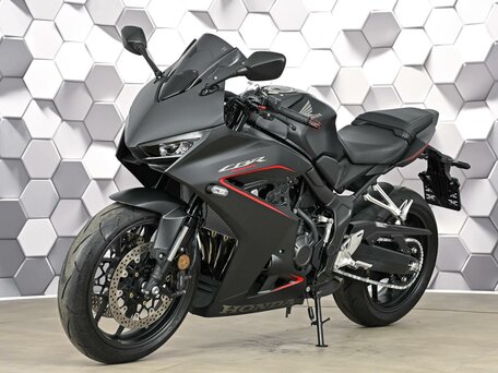 2023 KTM 890 Duke GP, оранжевый, 899000 рублей, вид 3