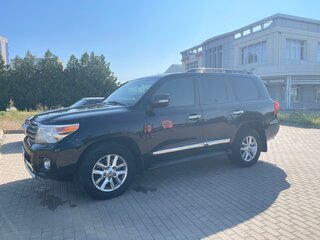 2012 Toyota Land Cruiser 200 Series Рестайлинг 1, чёрный, 3100000 рублей, вид 4