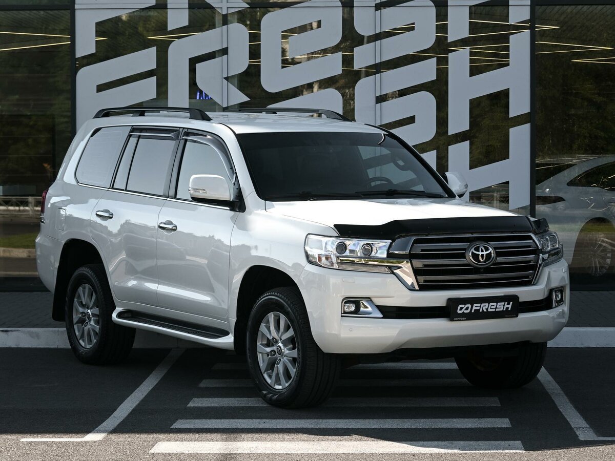 Открыть фотографии: Toyota Land Cruiser 200 Series Рестайлинг 2