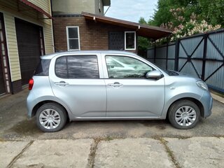 2019 Daihatsu Boon III Рестайлинг, серебристый, 775000 рублей, вид 3