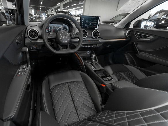 2025 Audi Q2 L 35 TFSI I Рестайлинг, чёрный, 3750000 рублей - вид 6