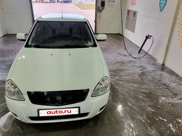 2014 Lada (ВАЗ) Priora I Рестайлинг, белый, 550000 рублей - вид 2