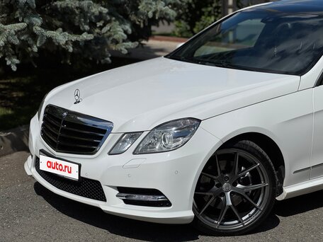 2013 Mercedes-Benz E-Класс 300 IV (W212, S212, C207), белый, 1949000 рублей, вид 4