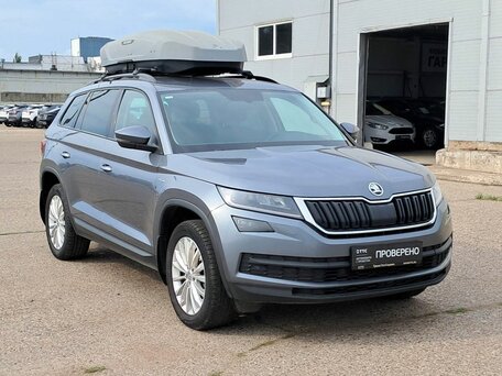 2020 Skoda Kodiaq I, серый, 2447900 рублей, вид 4