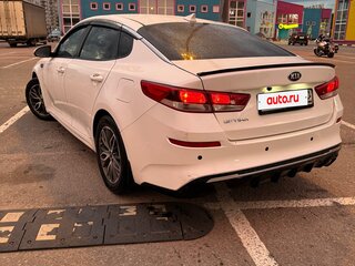 2019 Kia Optima IV Рестайлинг, белый, 1100000 рублей, вид 4