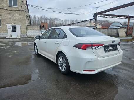 2024 Toyota Corolla Sporty XII (E210), белый, 3500000 рублей, вид 2