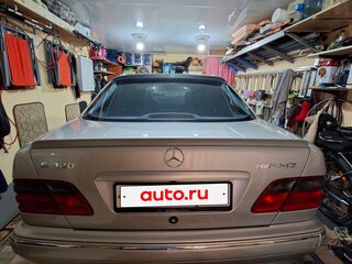 2001 Mercedes-Benz E-Класс 240 II (W210, S210) Рестайлинг, серебристый, 1375000 рублей, вид 3