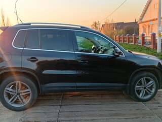 2010 Volkswagen Tiguan I, чёрный, 850000 рублей, вид 2