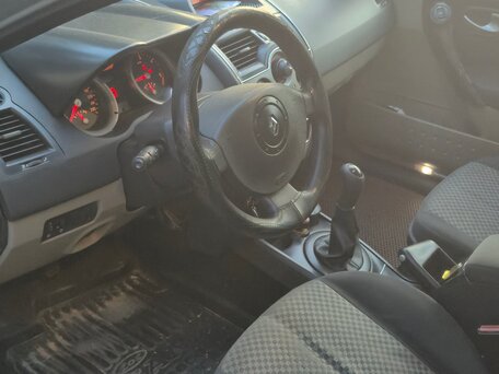 2004 Renault Megane II, серый, 420000 рублей, вид 5