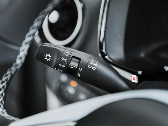 2025 Kia K3 II (China Market) Рестайлинг, чёрный, 1850000 рублей - вид 13