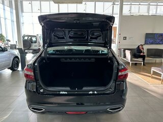 2026 Lada (ВАЗ) Vesta I Рестайлинг (NG), чёрный, 1767149 рублей, вид 4