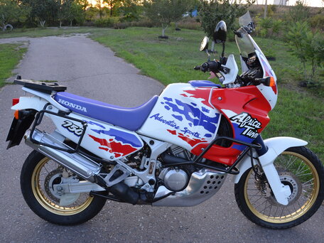 1995 Honda XRV 750 Africa Twin, белый, 750000 рублей, вид 2