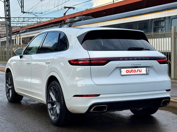 2019 Porsche Cayenne III, белый, 5300000 рублей
