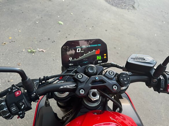 2022 BMW S 1000 R, красный, 1650000 рублей - вид 7