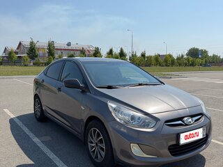 2014 Hyundai Solaris I, чёрный, 640000 рублей, вид 3