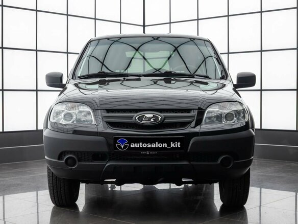 2020 Lada (ВАЗ) Niva, чёрный, 879000 рублей - вид 1