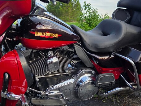 2010 Harley-Davidson Electra Glide, красный, 1070000 рублей, вид 2