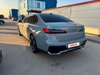 2022 BMW 7 серии 740i VII (G70), серый, 12500000 рублей, вид 4