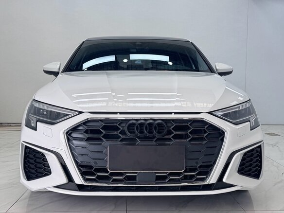 2022 Audi A3 Sportback 35 TFSI IV (8Y), белый, 2050000 рублей - вид 1