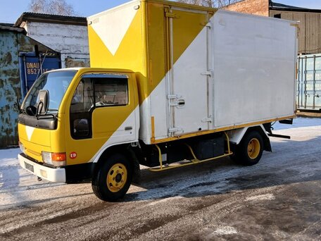 1993 Nissan Condor, жёлтый, 1250000 рублей, вид 1