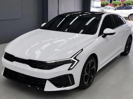2023 Kia K5 III Рестайлинг, белый, 2349000 рублей, вид 1