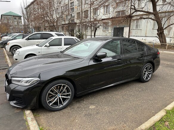 2020 BMW 5 серии 520d xDrive VII (G30/G31/G38) Рестайлинг, чёрный, 3940000 рублей - вид 10