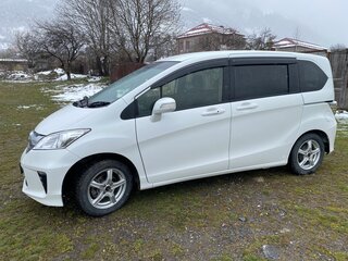 2014 Honda Freed I Рестайлинг 2, белый, 1250000 рублей, вид 3