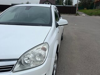 2012 Opel Astra H Рестайлинг, белый, 525000 рублей, вид 5