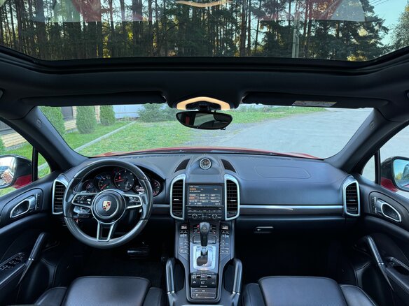 2016 Porsche Cayenne Diesel II Рестайлинг (958), красный, 4350000 рублей - вид 30