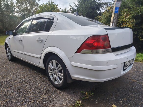 2012 Opel Astra H Рестайлинг, белый, 480000 рублей - вид 5