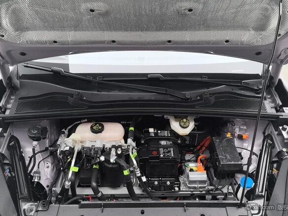 2026 MG 4 EV 42.8 kWh II, фиолетовый, 1530000 рублей - вид 18