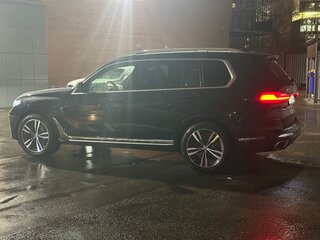 2021 BMW X7 40d I (G07), чёрный, 10300000 рублей, вид 5
