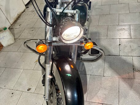 2010 Honda Shadow 750, серебристый, 500000 рублей, вид 4