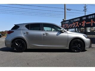 2018 Lexus CT 200h I Рестайлинг 2, серебристый, 1620000 рублей, вид 3
