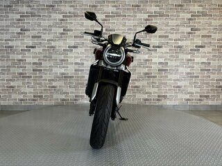 2018 Honda CB 1000R, красный, 878000 рублей, вид 4