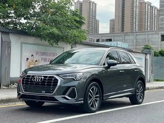 2022 Audi Q3 35 TFSI II (F3), серебристый, 2497000 рублей, вид 3