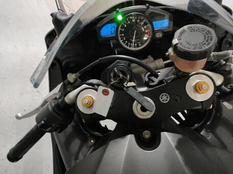 2007 Yamaha YZF-R1, чёрный, 570000 рублей, вид 5