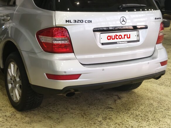 2008 Mercedes-Benz M-Класс 320 II (W164) Рестайлинг, серебристый, 1680000 рублей - вид 4