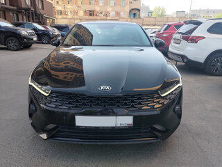 2021 Kia K5 III, чёрный, 2700000 рублей, вид 3