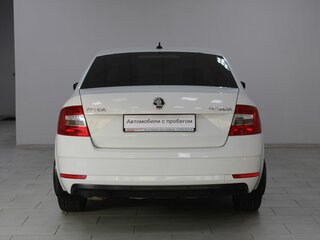 2017 Skoda Octavia III (A7) Рестайлинг, белый, 1709900 рублей, вид 5