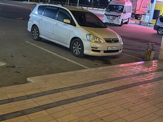 2004 Toyota Ipsum II (M20) Рестайлинг, белый, 900000 рублей, вид 2