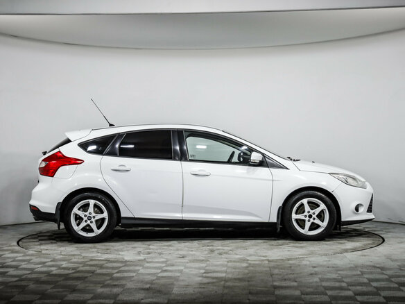 2013 Ford Focus III, белый - вид 3