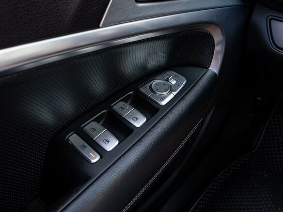 2018 Genesis G70 I, чёрный - вид 18