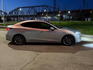 2018 Mazda 3 III (BM) Рестайлинг, серый, 1620000 рублей, вид 3