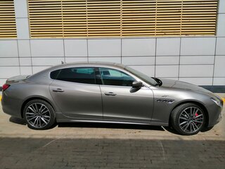 2022 Maserati Quattroporte VI Рестайлинг 2, серый, 16000000 рублей, вид 1
