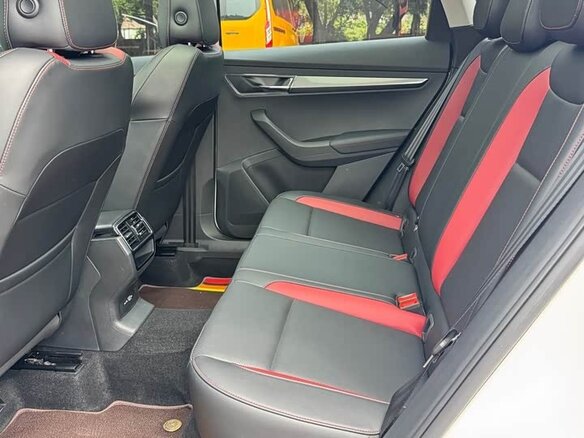 2022 Skoda Karoq DSG7 I, белый, 1790000 рублей - вид 20