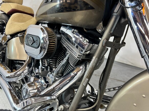 2012 Harley-Davidson CVO, бежевый, 980000 рублей - вид 14