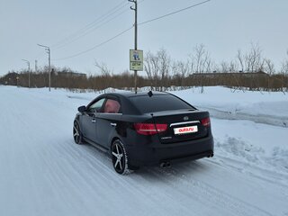 2010 Kia Cerato 5-speed II, чёрный, 1100000 рублей, вид 4