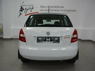 2012 Skoda Fabia II Рестайлинг, белый, 549000 рублей, вид 5