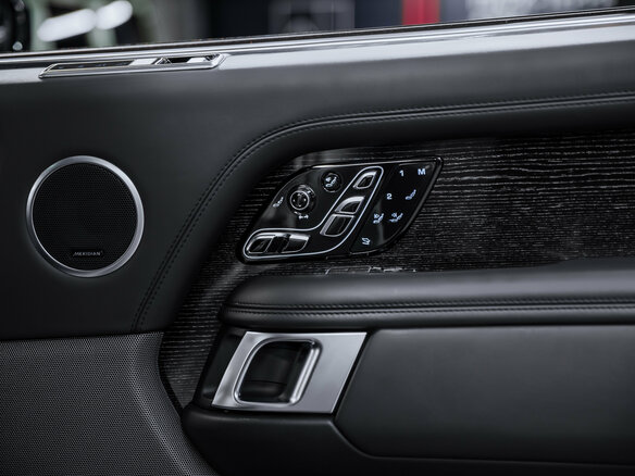 2019 Land Rover Range Rover Long IV Рестайлинг, серебристый, 6190000 рублей - вид 30